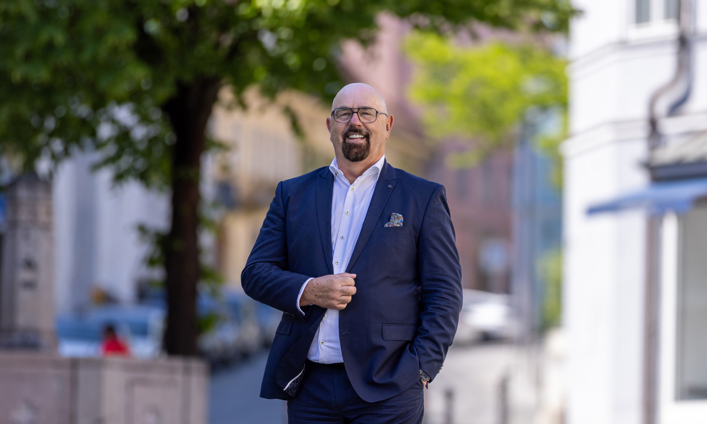 about-team-2-desktop-700x420